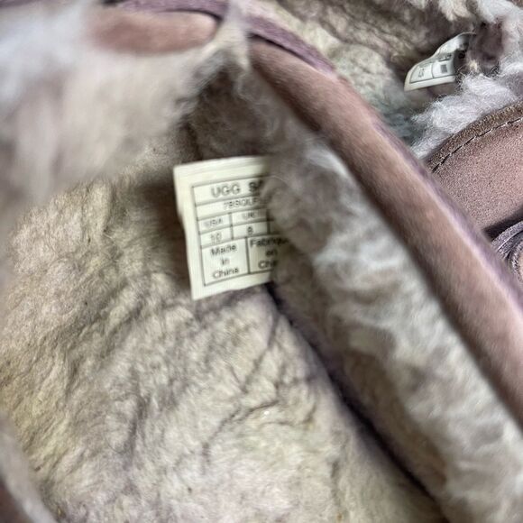 UGG Australia Dakota sheepskin mauve slippers  bling bow size 10. - Picture 8 of 10